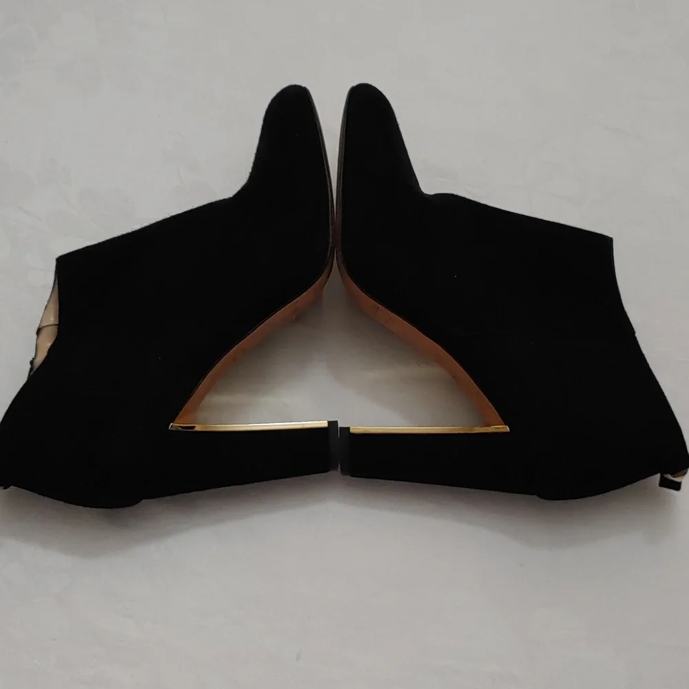 Kate Spade Women's Size 7.5 B Ankle Boot with 4 inch heel